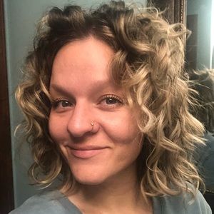 Meet your Posher, Kara